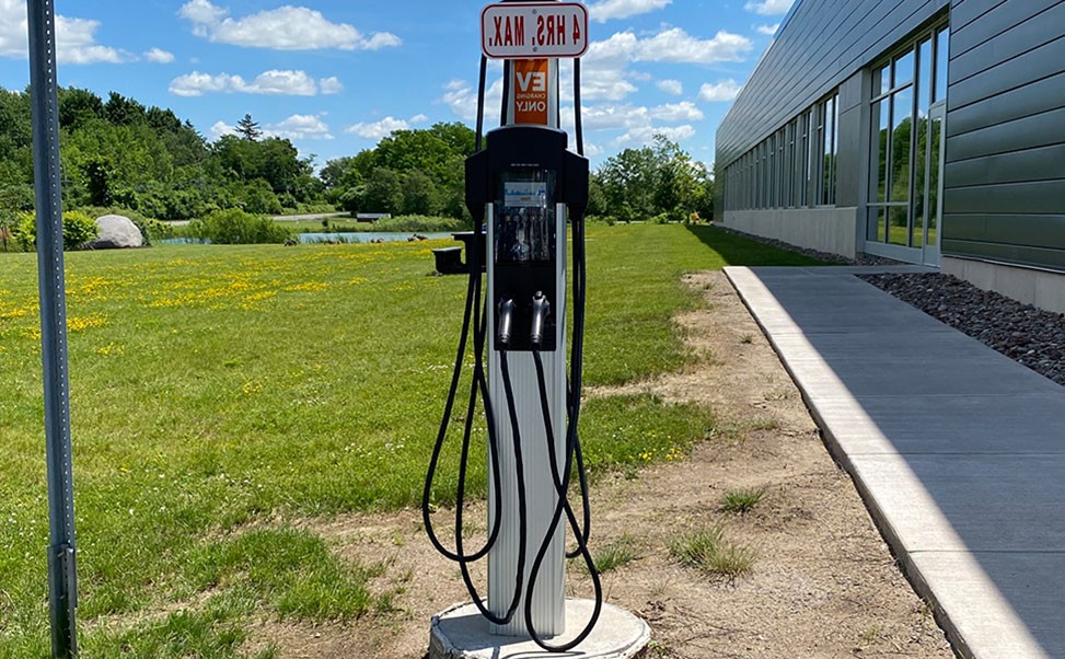 電動汽車充電樁：安全高效，驅(qū)動綠色出行新紀元