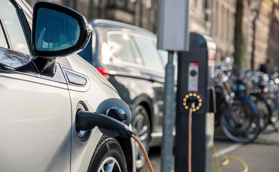 康普利新能源充電樁智能化技術的發(fā)展與應用